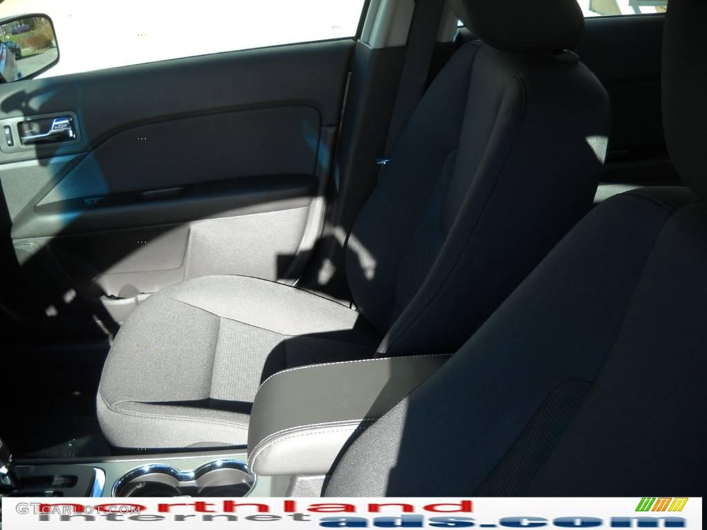 2010 Fusion SE - Brilliant Silver Metallic / Medium Light Stone photo #12
