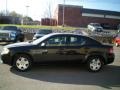 Brilliant Black Crystal Pearl - Avenger SXT Photo No. 6