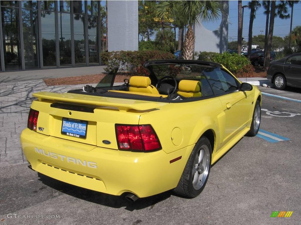 2002 Mustang GT Convertible - Zinc Yellow / Dark Charcoal photo #3