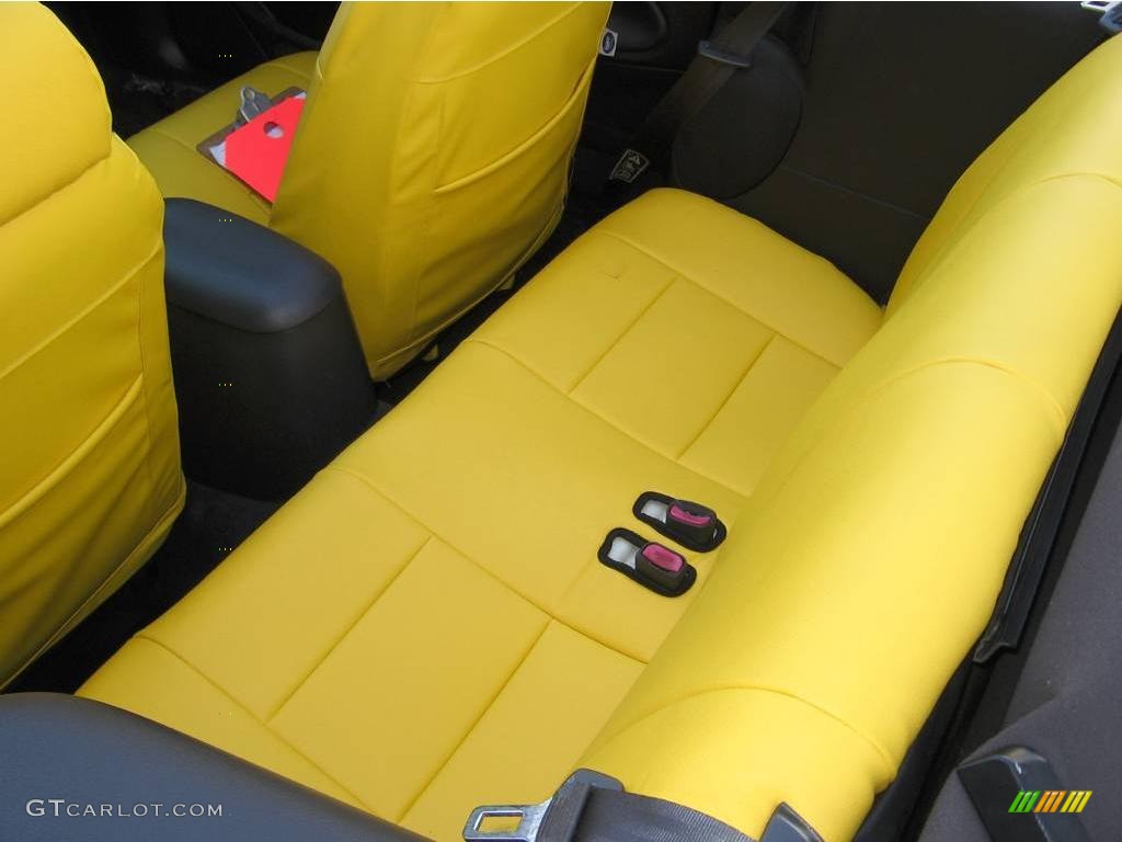 2002 Mustang GT Convertible - Zinc Yellow / Dark Charcoal photo #11