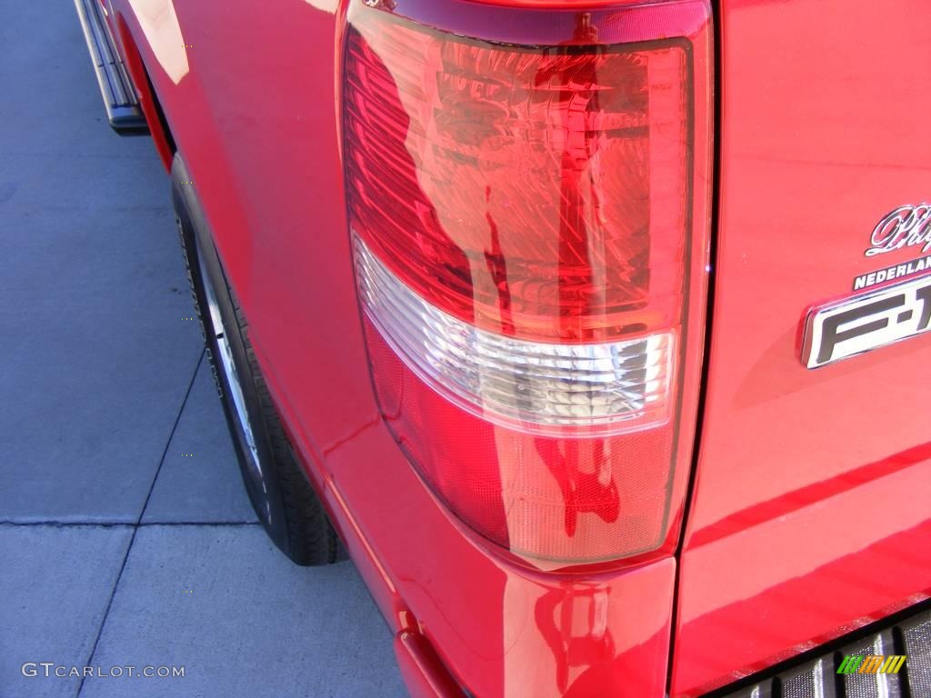 2006 F150 STX SuperCab - Bright Red / Medium Flint photo #10