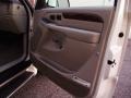 White Diamond - Escalade EXT AWD Photo No. 22