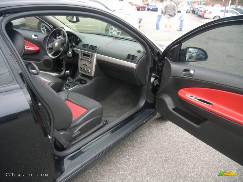 2006 Cobalt SS Supercharged Coupe - Black / Ebony/Red photo #17