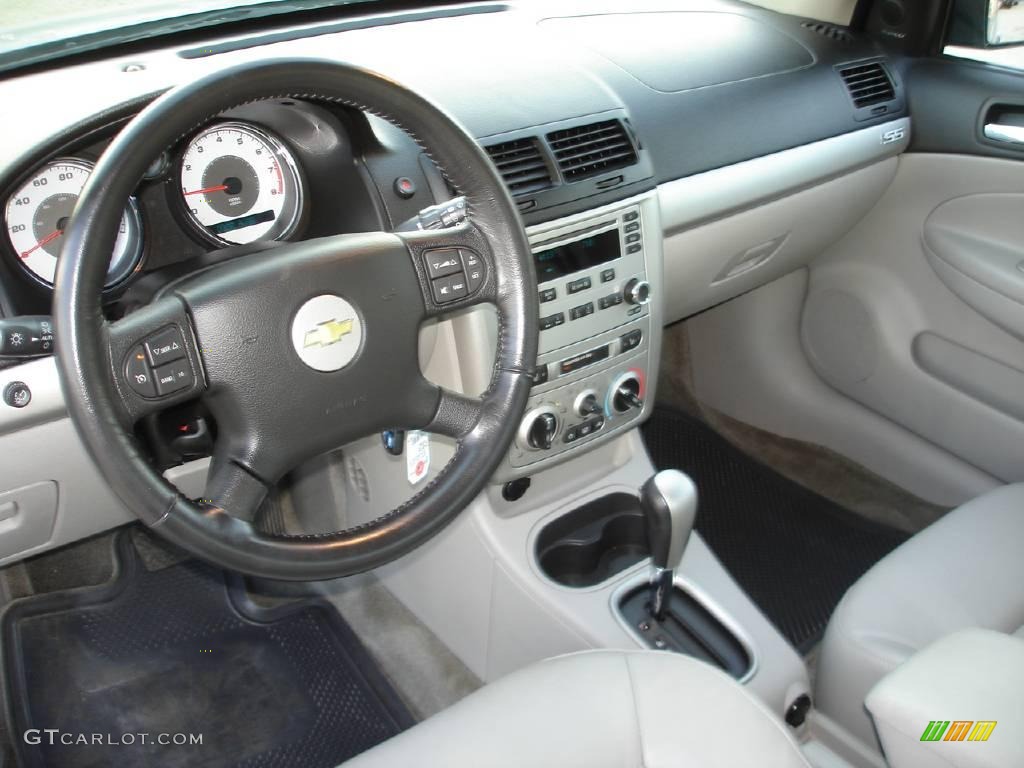 2006 Cobalt SS Sedan - Ultra Silver Metallic / Gray photo #9