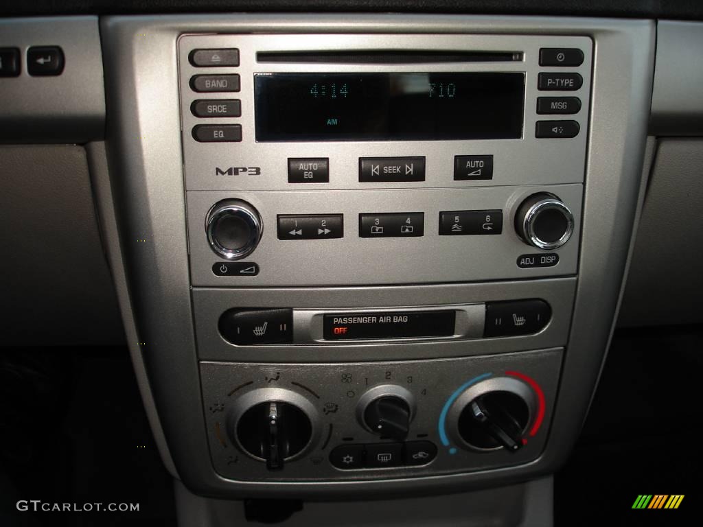 2006 Cobalt SS Sedan - Ultra Silver Metallic / Gray photo #13
