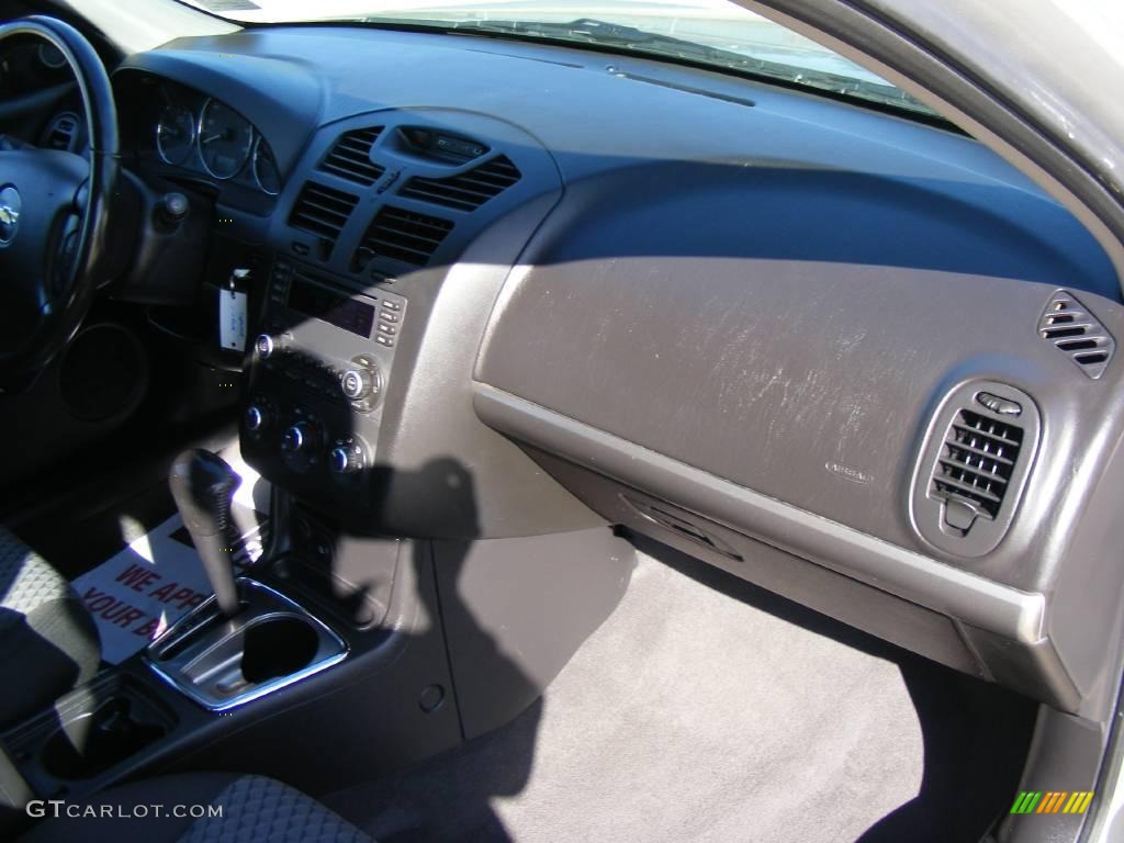 2006 Malibu Maxx LT Wagon - Silverstone Metallic / Ebony Black photo #26