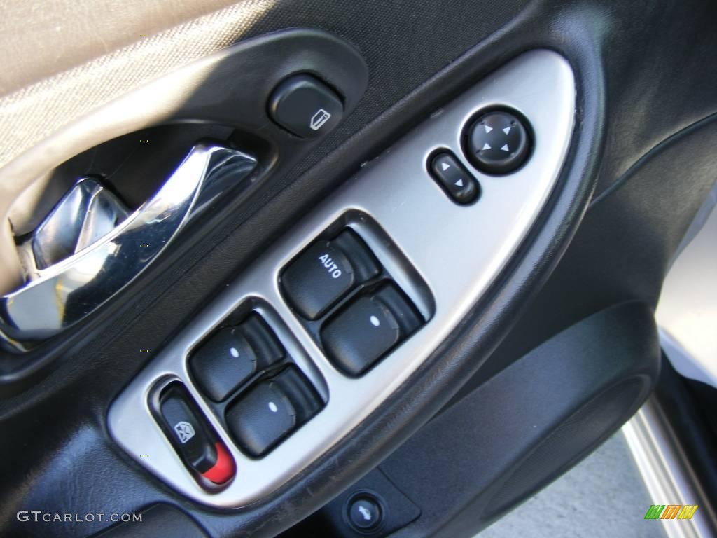 2006 Malibu Maxx LT Wagon - Silverstone Metallic / Ebony Black photo #37
