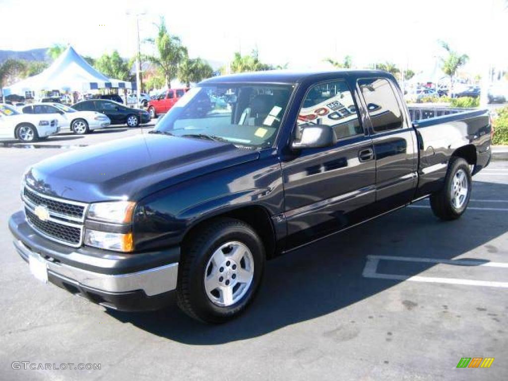 2006 Silverado 1500 Work Truck Extended Cab - Dark Blue Metallic / Dark Charcoal photo #4
