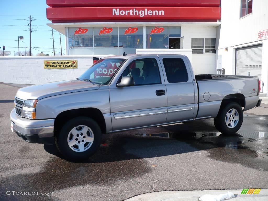 2006 Silverado 1500 LT Extended Cab 4x4 - Silver Birch Metallic / Dark Charcoal photo #1