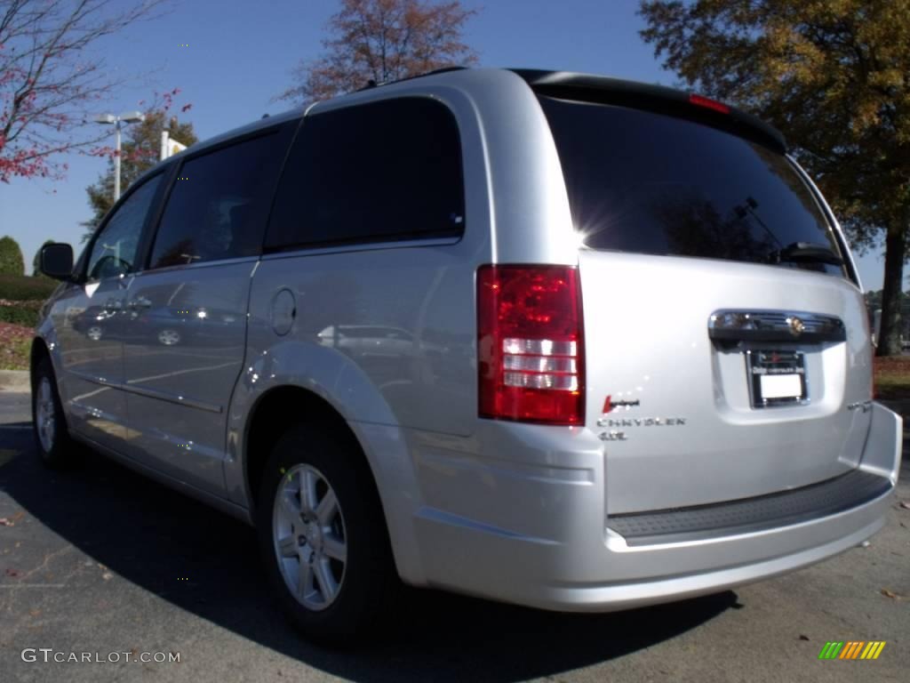 2010 Town & Country Touring - Bright Silver Metallic / Medium Slate Gray/Light Shale photo #2