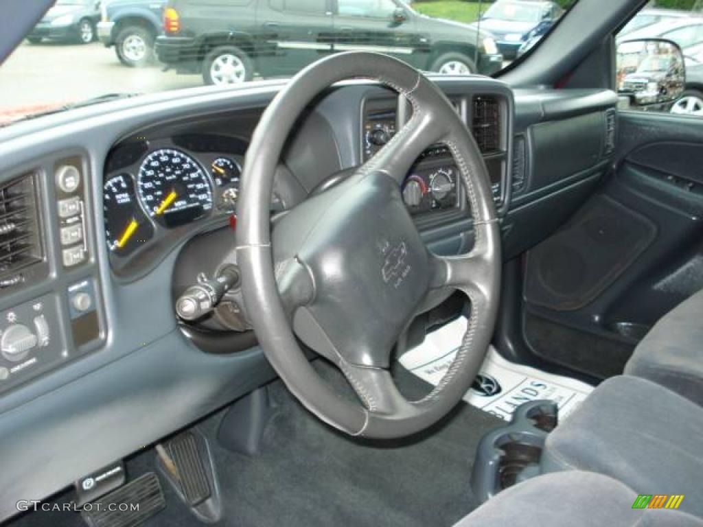 2001 Silverado 1500 LS Extended Cab 4x4 - Victory Red / Graphite photo #5