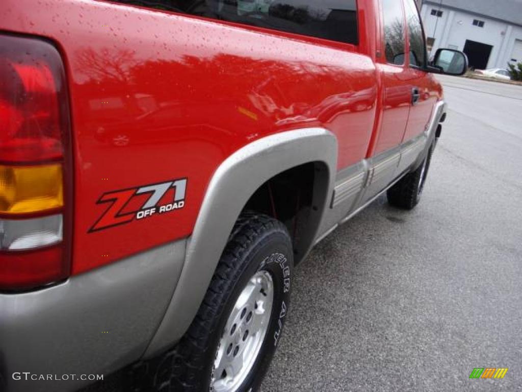 2001 Silverado 1500 LS Extended Cab 4x4 - Victory Red / Graphite photo #9