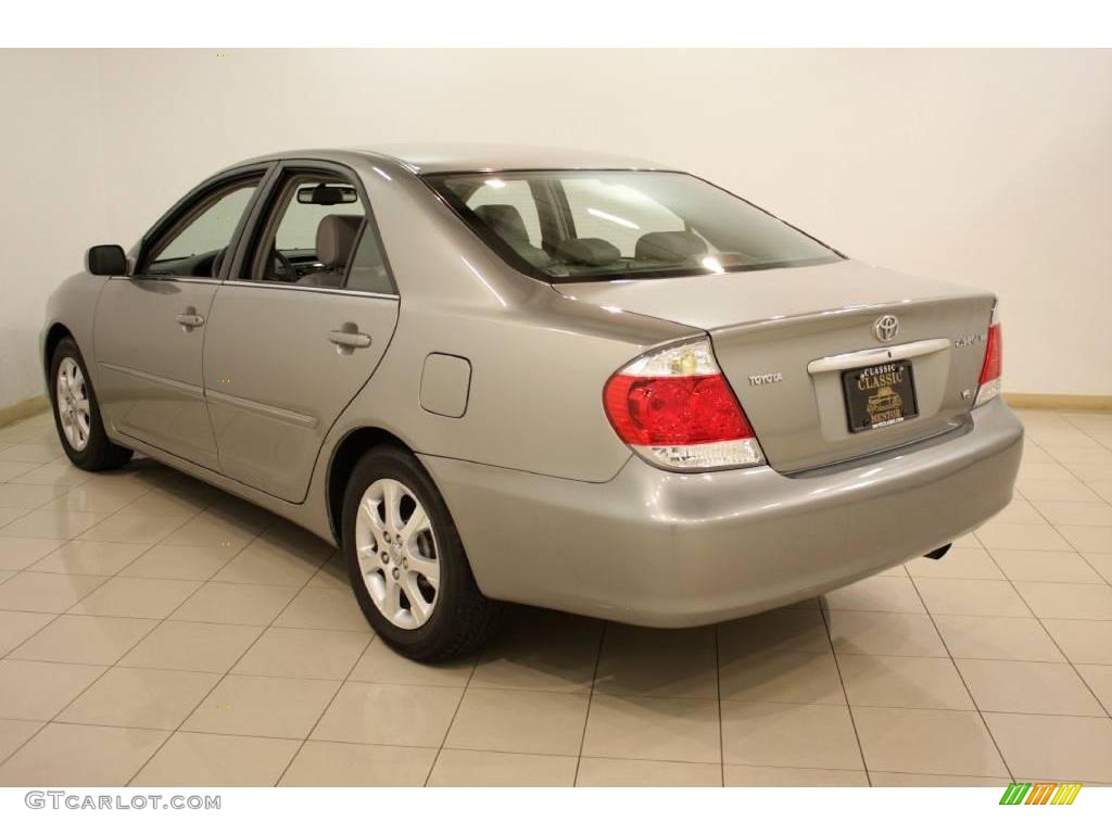2006 Camry XLE V6 - Mineral Green Opal / Stone Gray photo #5