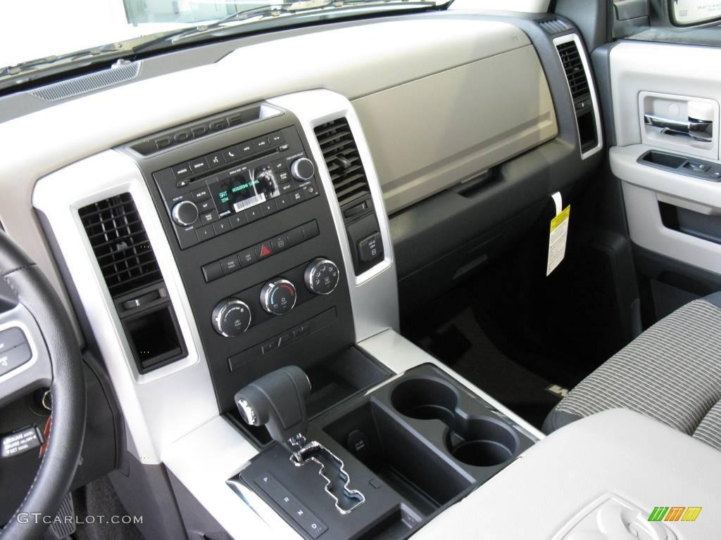 2010 Ram 1500 Big Horn Crew Cab - Stone White / Dark Slate/Medium Graystone photo #23