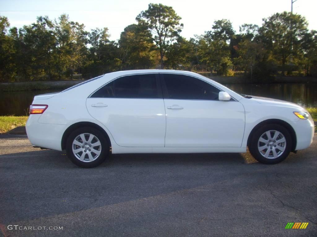 2008 Camry XLE V6 - Super White / Ash photo #1