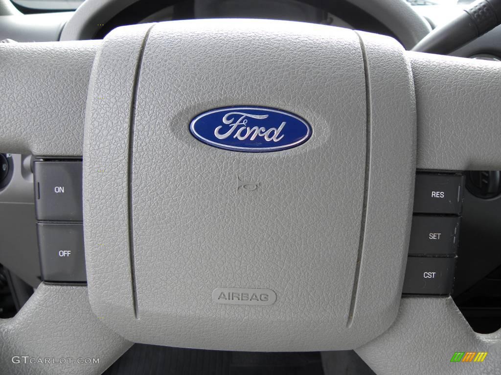 2005 F150 XLT Regular Cab 4x4 - Aspen Green Metallic / Medium Flint Grey photo #18