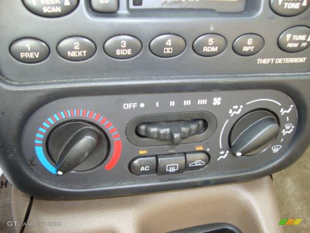 2000 S Series SL2 Sedan - Gold / Tan photo #13