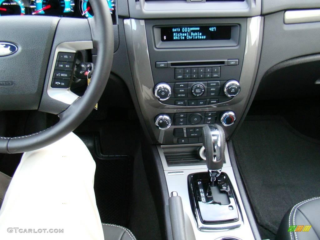 2010 Fusion Sport - Brilliant Silver Metallic / Charcoal Black/Sport Black photo #27