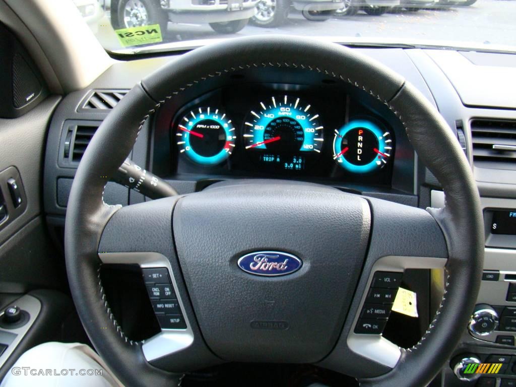 2010 Fusion SEL - White Platinum Tri-coat Metallic / Charcoal Black photo #20