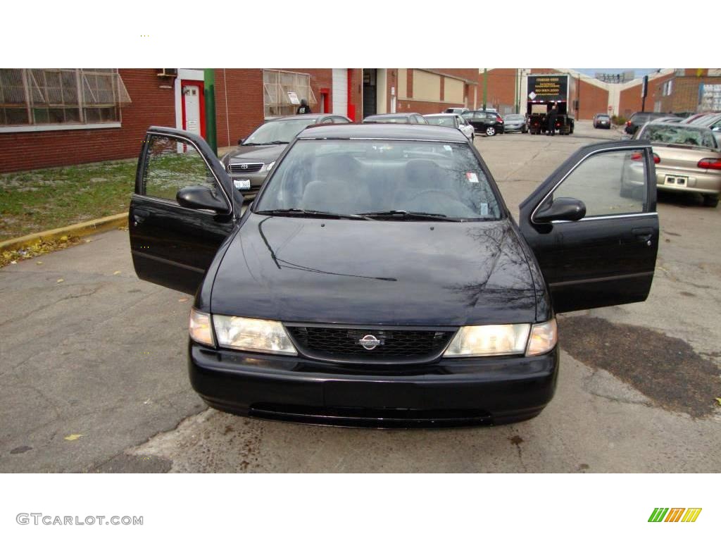 Super Black Nissan Sentra