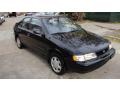 Super Black - Sentra GXE Photo No. 4