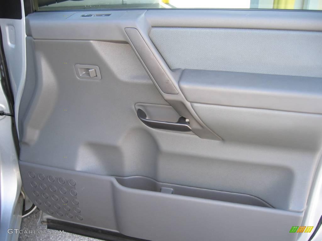 2007 Titan SE Crew Cab - Radiant Silver / Steel Gray photo #13