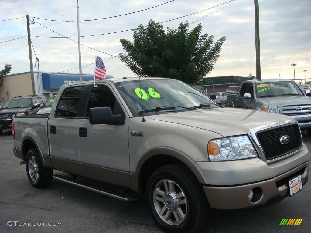 2006 F150 Lariat SuperCrew - Smokestone Metallic / Tan photo #2