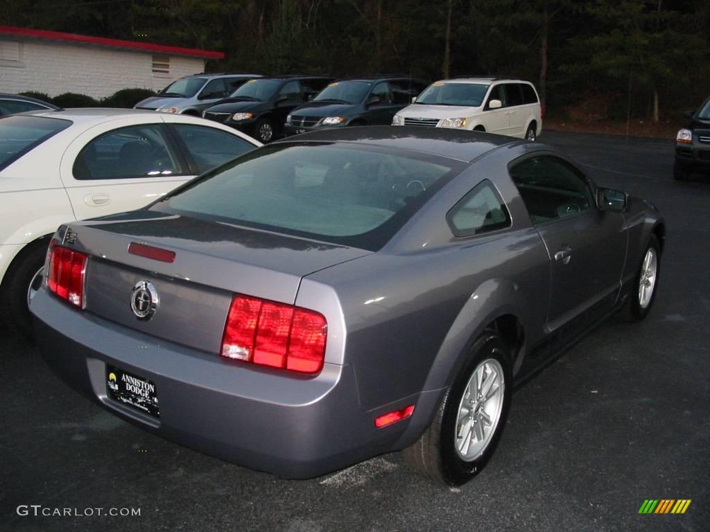 2007 Mustang V6 Deluxe Coupe - Tungsten Grey Metallic / Light Graphite photo #3