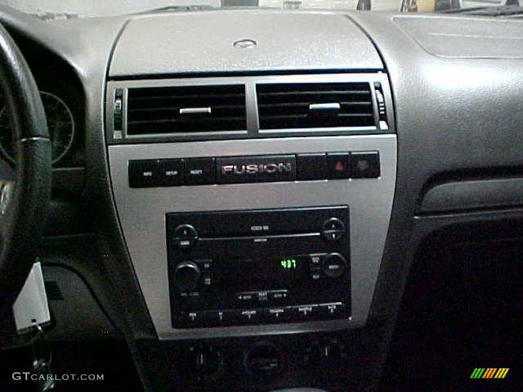2007 Fusion SE V6 - Tungsten Grey Metallic / Charcoal Black photo #12