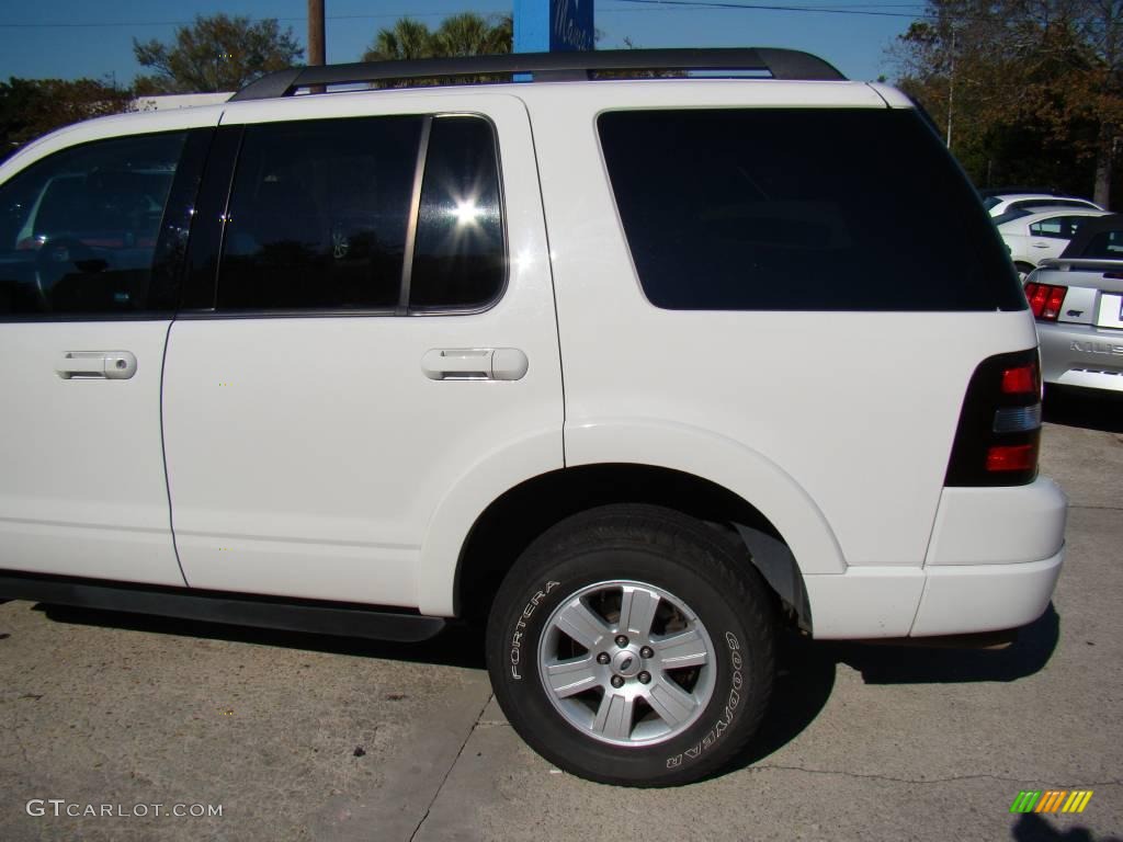 2008 Explorer XLT - White Suede / Camel photo #23