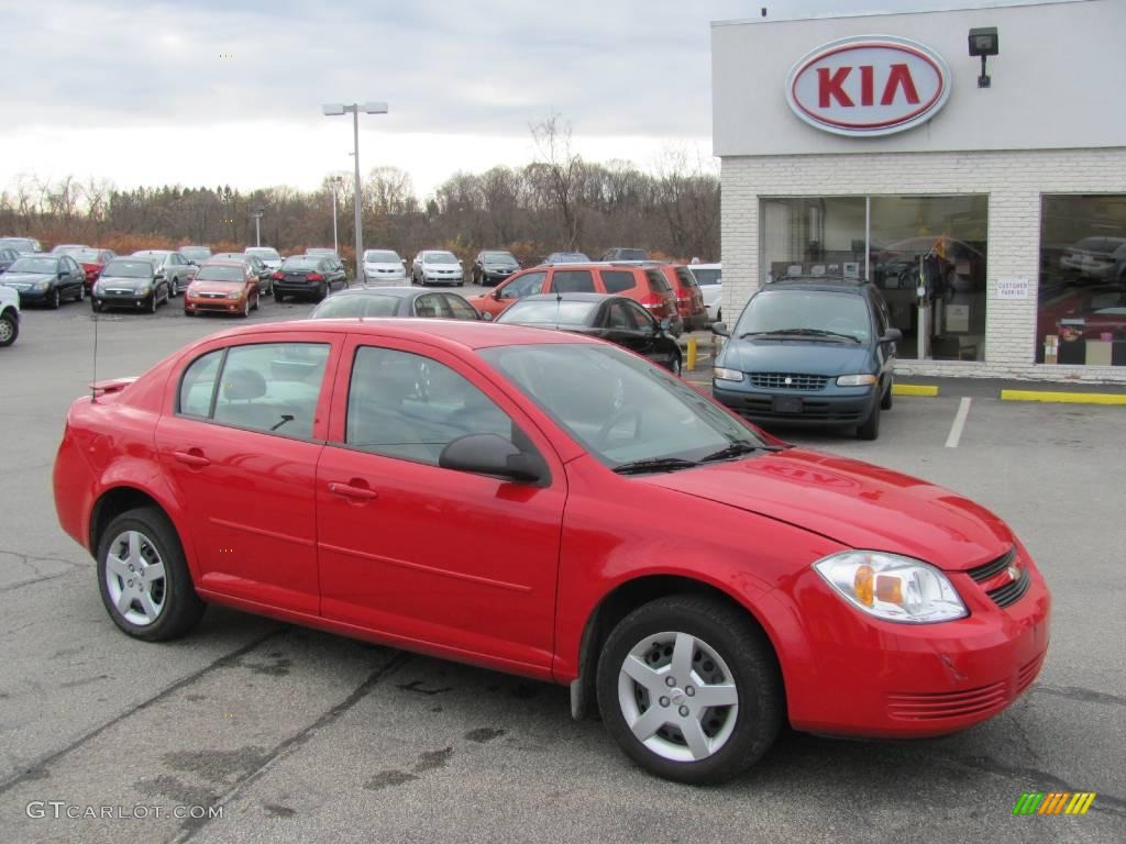 2005 Cobalt Sedan - Victory Red / Gray photo #1