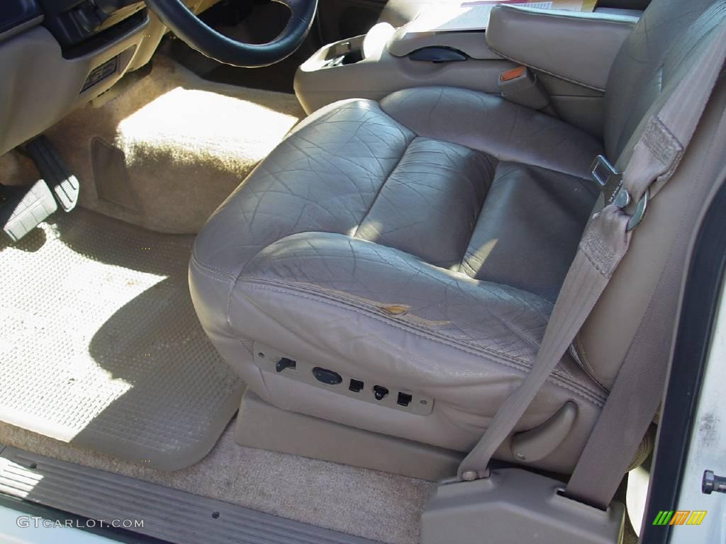 1999 Tahoe LT 4x4 - Summit White / Neutral photo #9