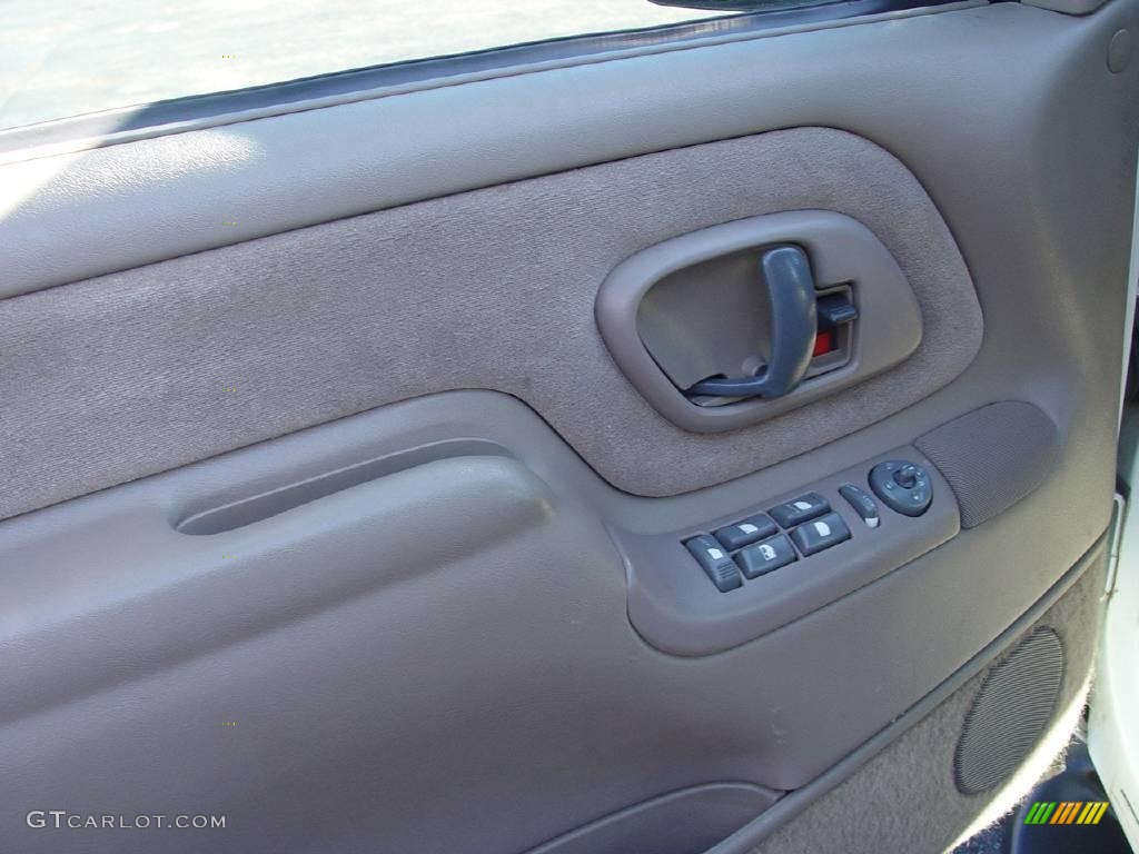 1999 Tahoe LT 4x4 - Summit White / Neutral photo #13
