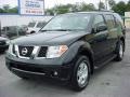 2006 Super Black Nissan Pathfinder SE  photo #8