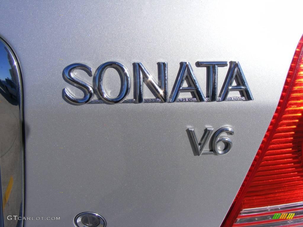 2005 Sonata LX V6 - Bright Silver / Black photo #22