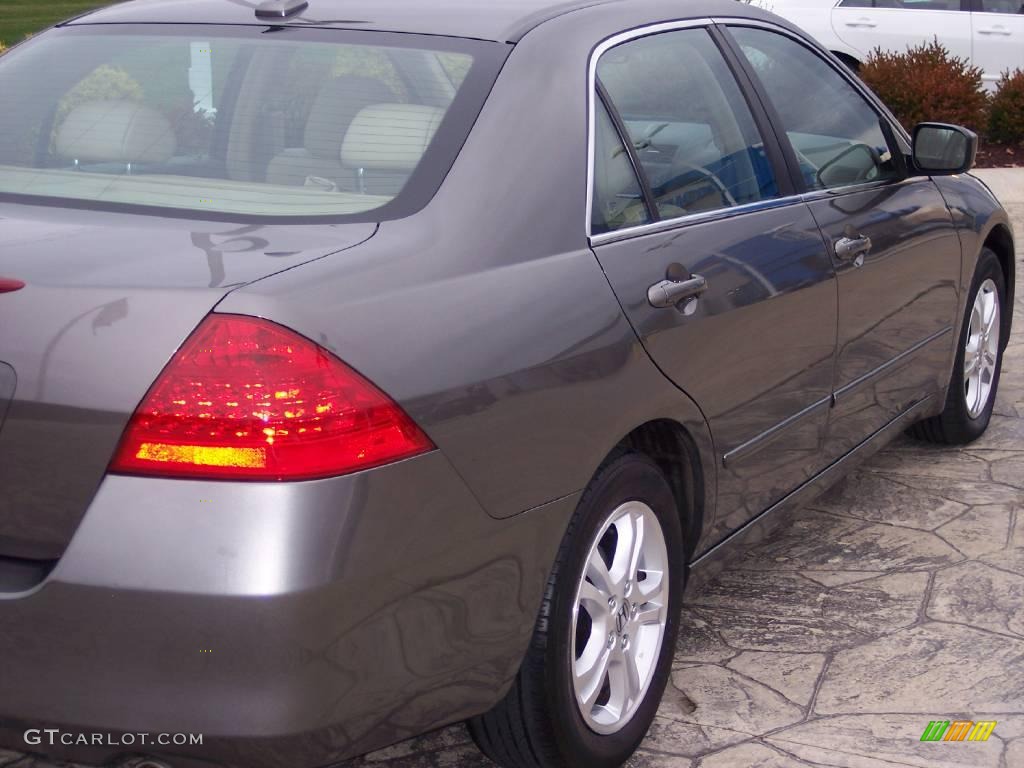 2006 Accord EX-L Sedan - Carbon Bronze Pearl / Ivory photo #8