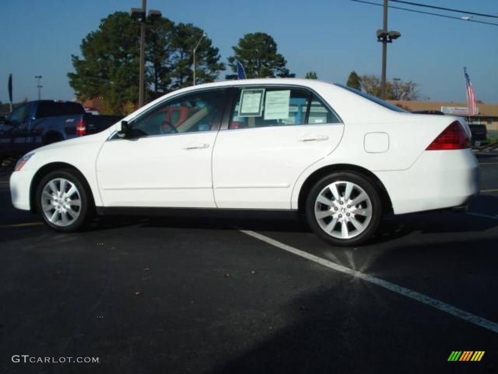 2007 Accord SE V6 Sedan - Taffeta White / Ivory photo #3