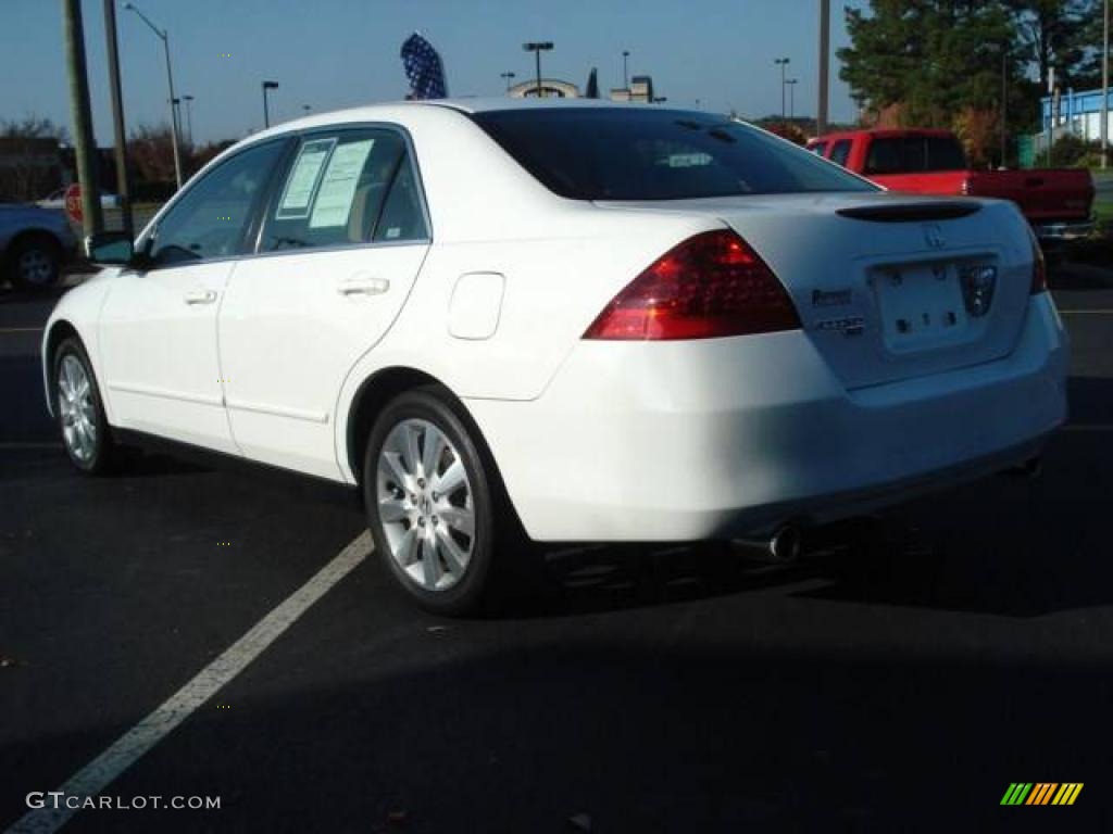 2007 Accord SE V6 Sedan - Taffeta White / Ivory photo #4