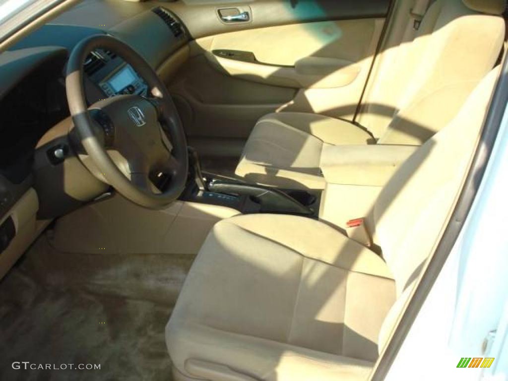 2007 Accord SE V6 Sedan - Taffeta White / Ivory photo #10