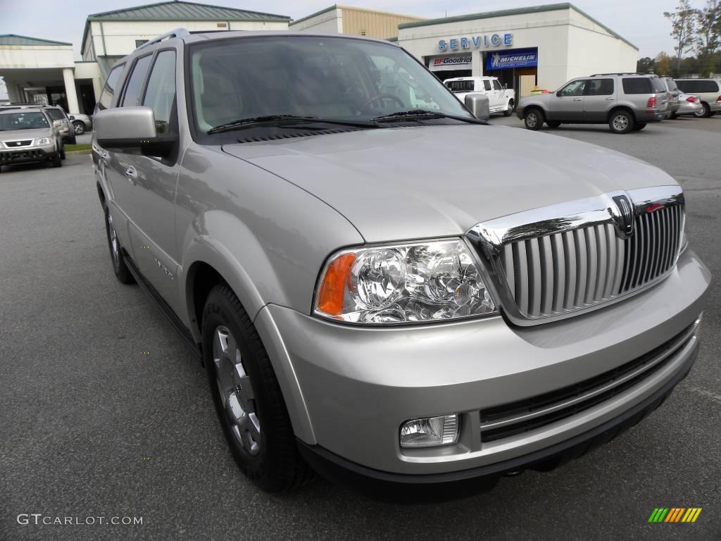 Pewter Metallic Lincoln Navigator