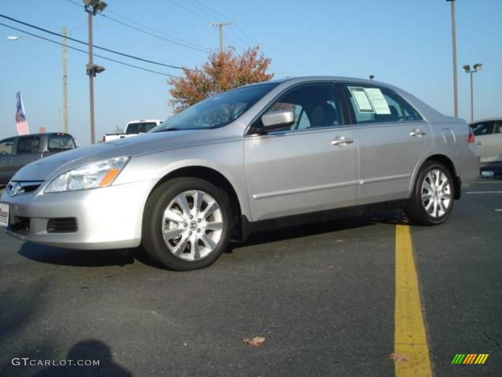 2007 Accord SE V6 Sedan - Alabaster Silver Metallic / Black photo #2