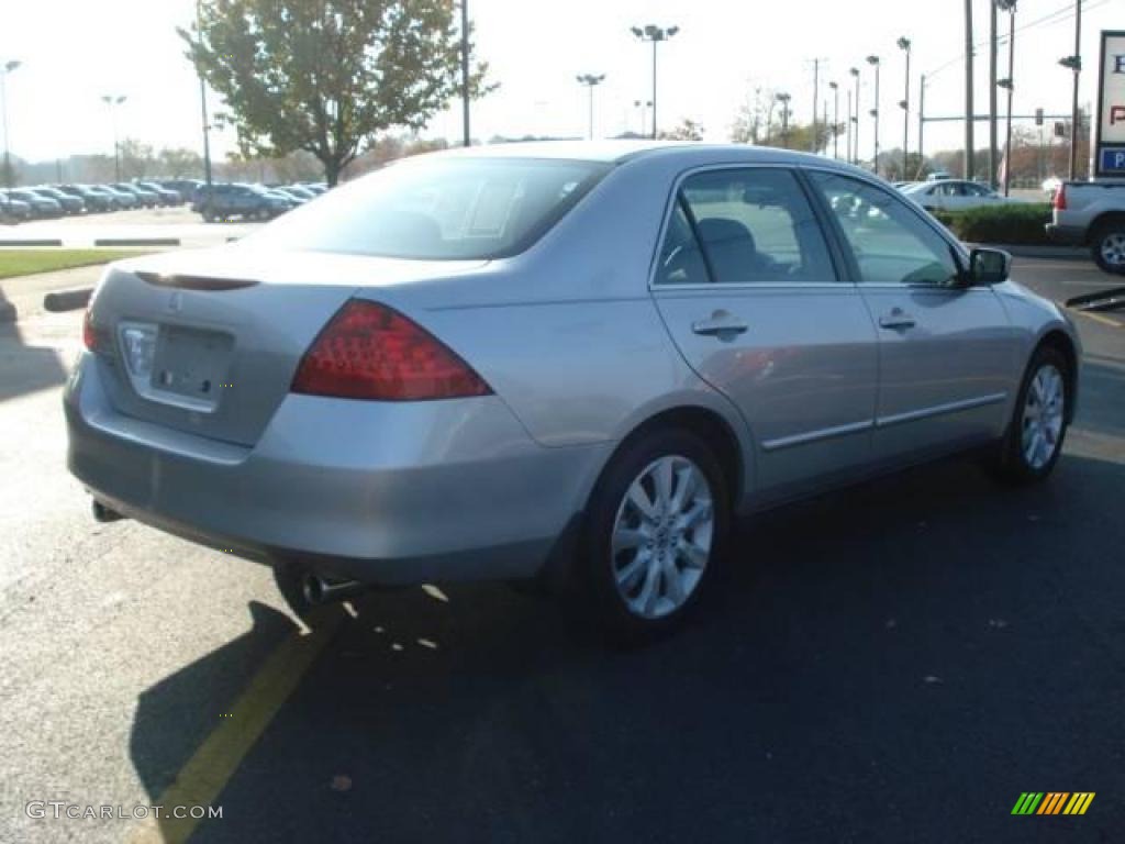 2007 Accord SE V6 Sedan - Alabaster Silver Metallic / Black photo #6