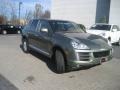 Olive Green Metallic - Cayenne Tiptronic Photo No. 3
