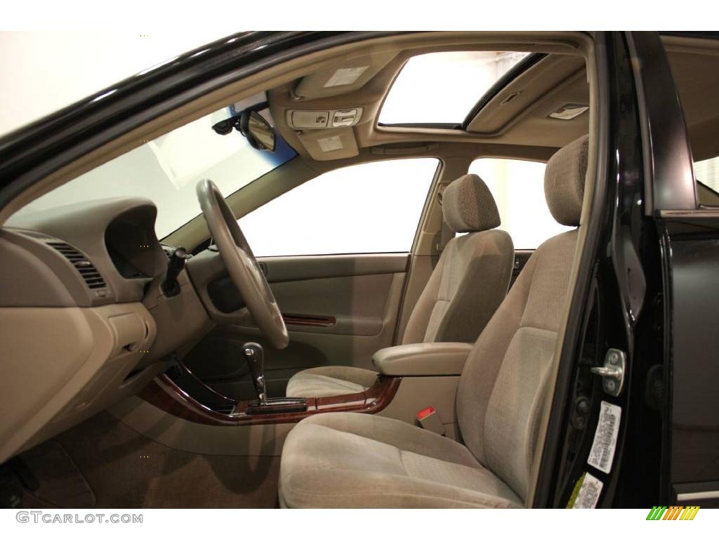 2004 Camry XLE - Black / Taupe photo #10