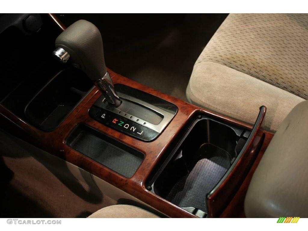 2004 Camry XLE - Black / Taupe photo #15