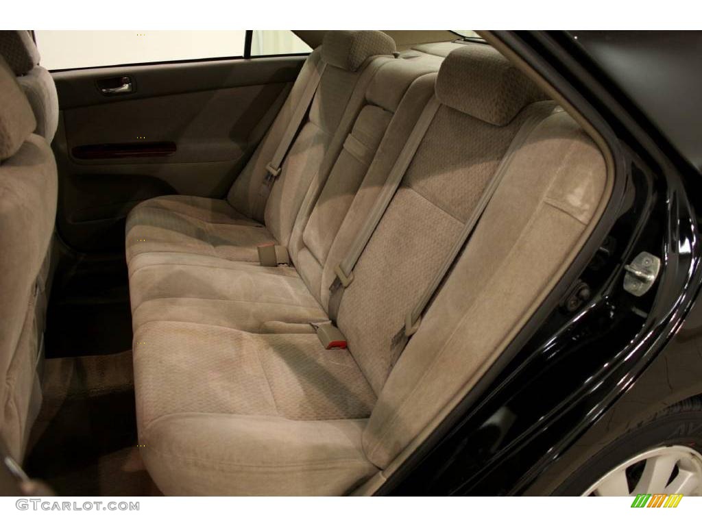 2004 Camry XLE - Black / Taupe photo #18