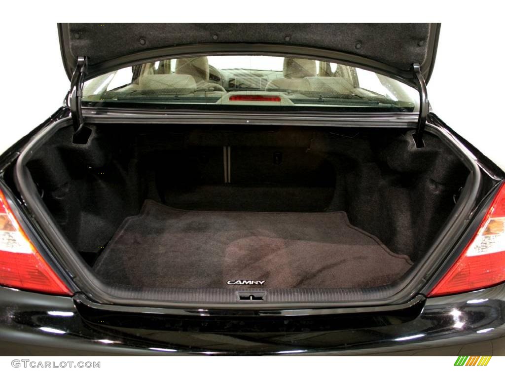 2004 Camry XLE - Black / Taupe photo #20