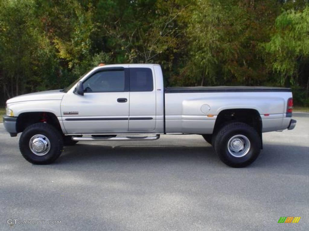 Bright Silver Metallic 2001 Dodge Ram 3500 SLT Quad Cab 4x4 Dually Exterior Photo #21894803