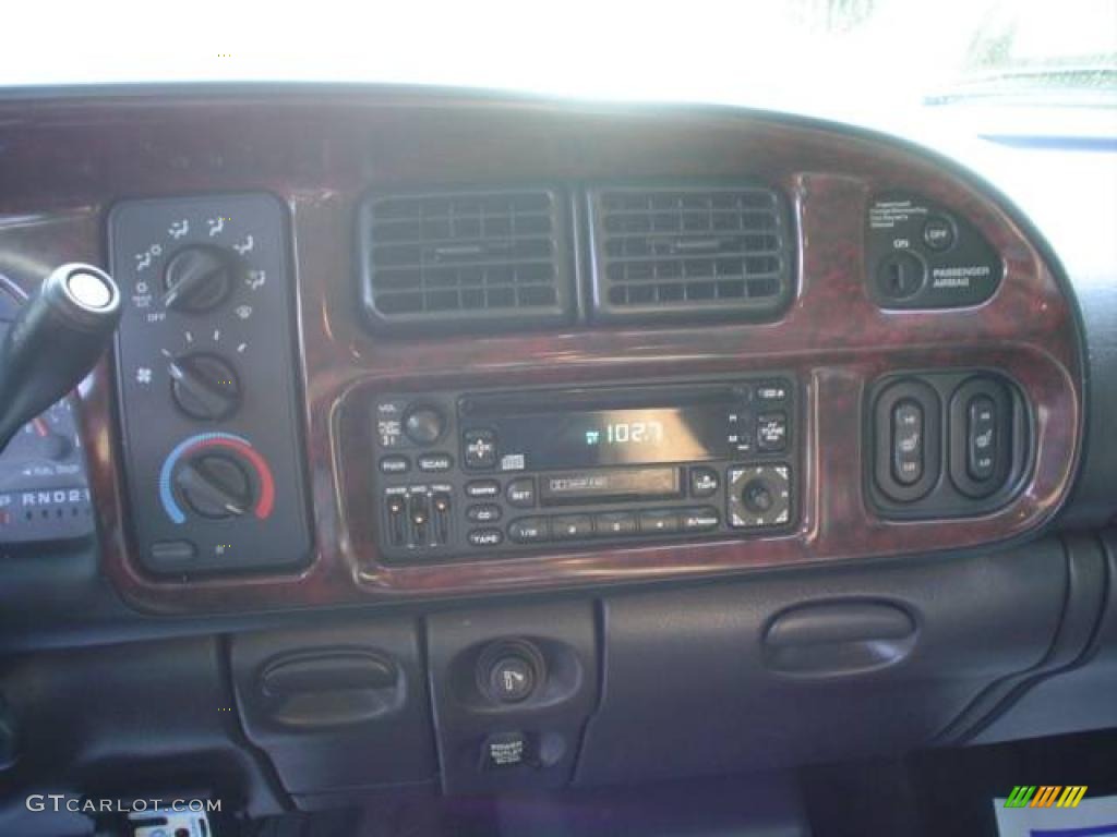 2001 Ram 3500 SLT Quad Cab 4x4 Dually - Bright Silver Metallic / Agate photo #25