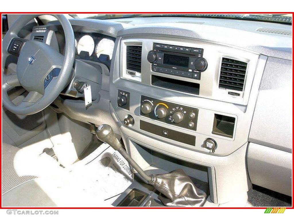 2008 Ram 3500 Big Horn Edition Quad Cab 4x4 Dually - Bright White / Medium Slate Gray photo #20